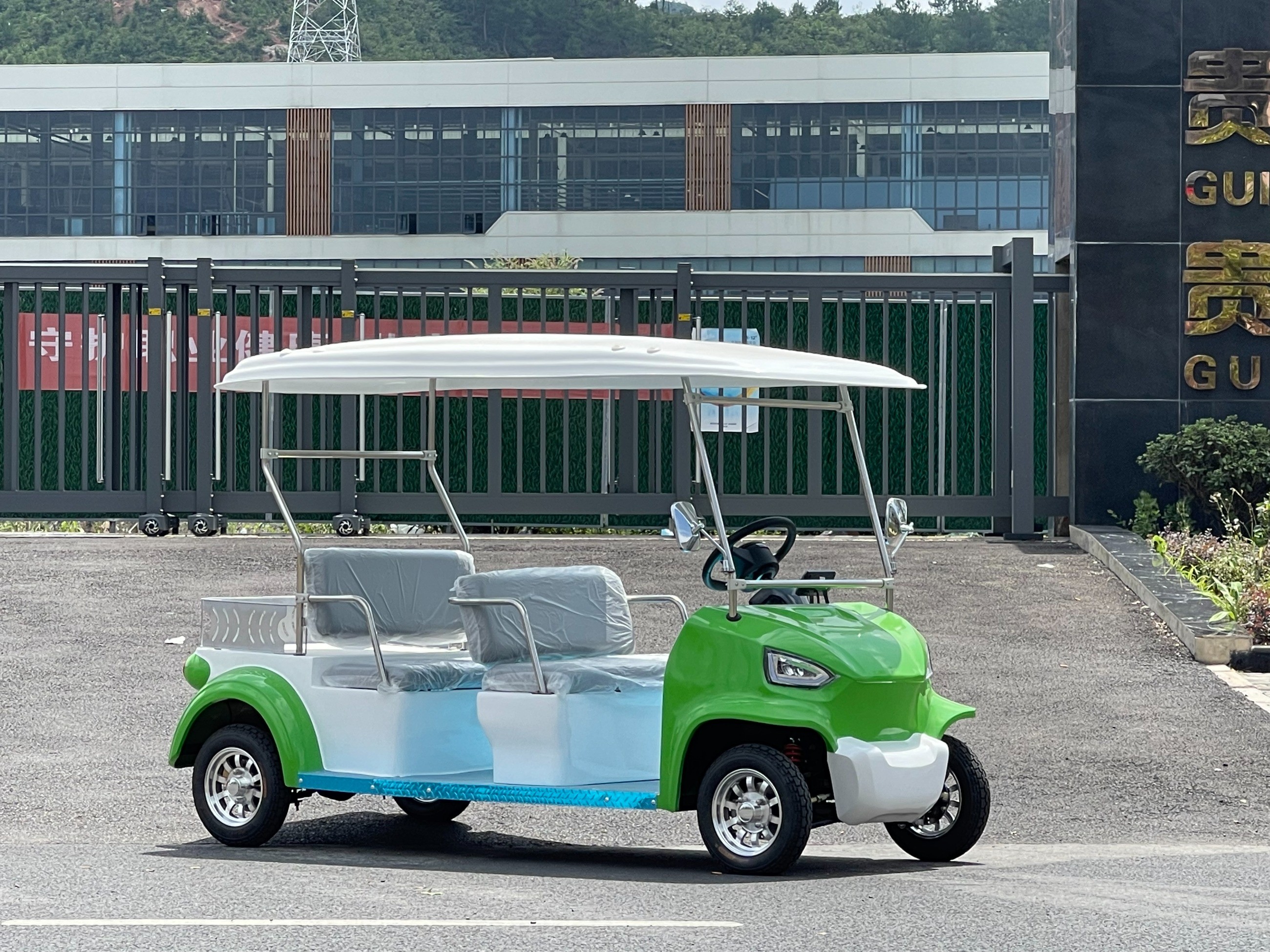 電動(dòng)觀光車 電動(dòng)觀光車